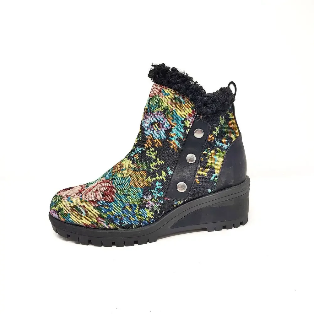 Muk Luks Womens 7.5 Boots Norway Halden Wedge Tapestry Floral Button Cottagecore